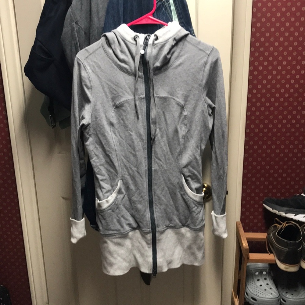 Lululemon women 8 cotton blend hoodie used conditions Final Markdown